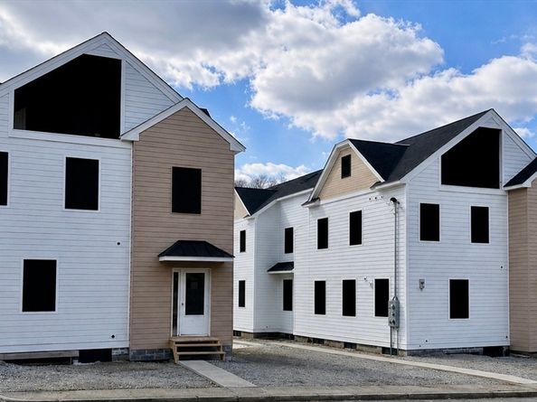 315 Langley Rd. A, Newton MA 02459