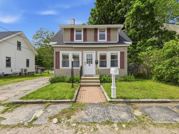 22 Lauf St, Worcester MA 01602