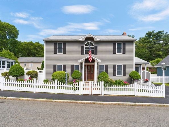42 Woodland Rd, Wakefield MA 01880