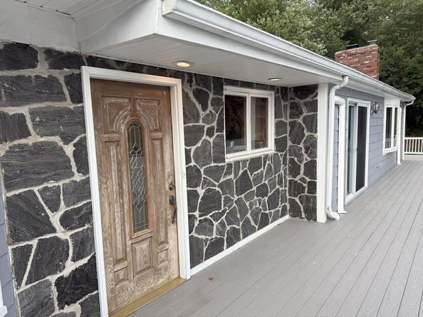 375 S Franklin St 1, Holbrook MA 02343