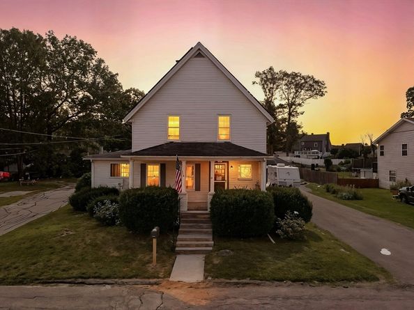 27 Clifton St, Fitchburg MA 01420