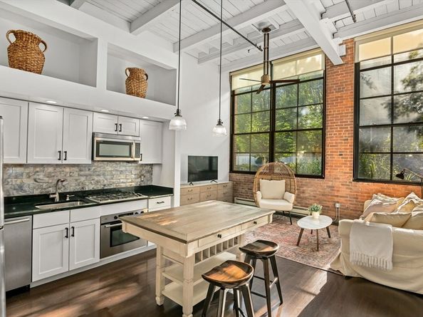 1 Aberdeen Way 113, Cambridge MA 02138