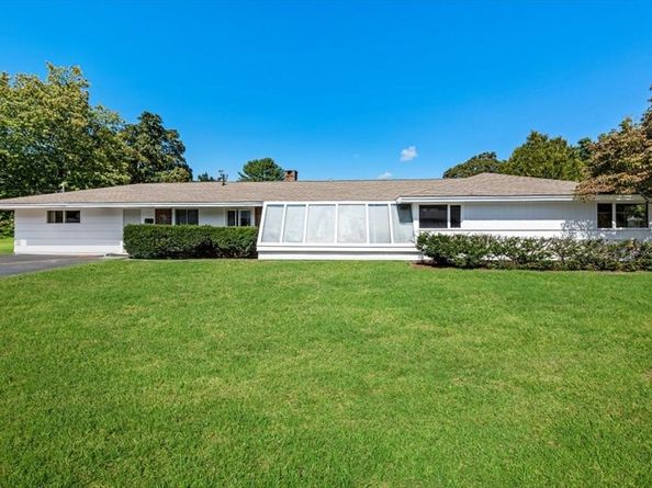 4 Richard Rd, Hingham MA 02043