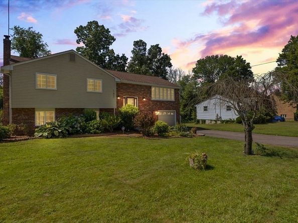 197 Candy Ln, Brockton MA 02301