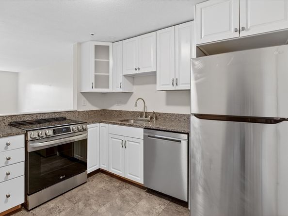 881 Main St 9, Walpole MA 02081