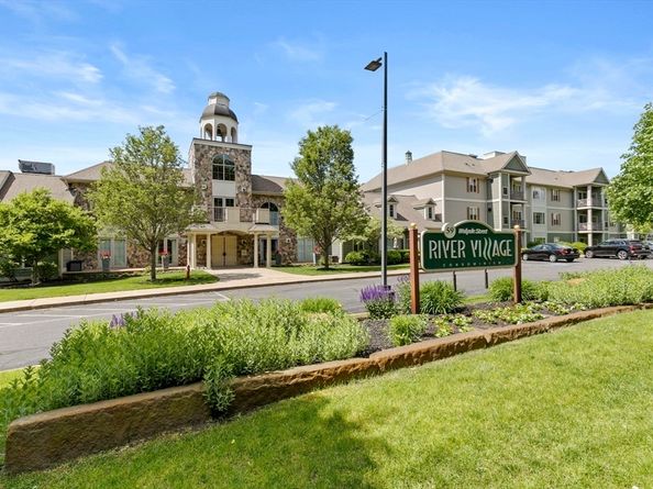 59 Walpole St 116, Canton MA 02021