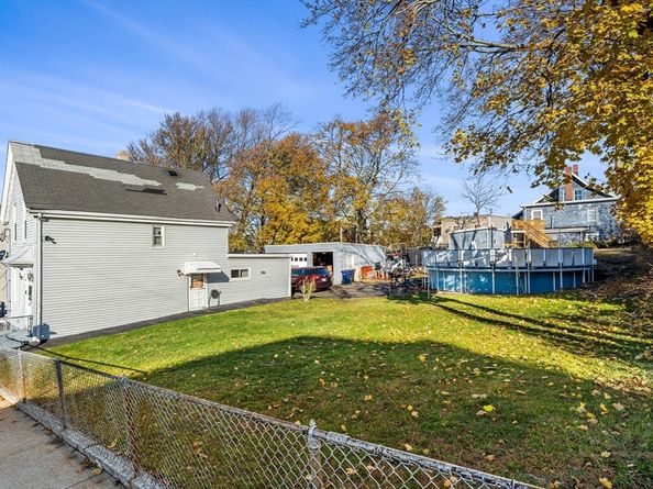 24 Hooper St, Chelsea MA 02150