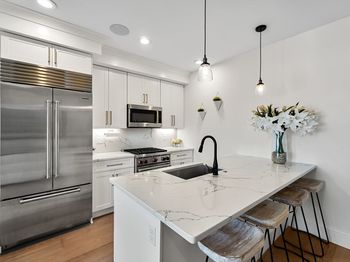 258-260 W Third Street