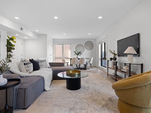 85 Willow Court PH501, Boston MA 02125