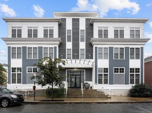 353 Summer 310, Somerville MA 02144