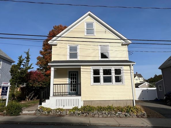 21 Brownville Ave, Ipswich MA 01938