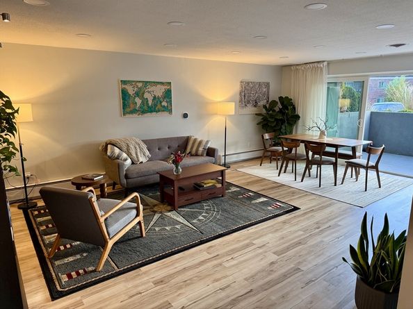 1206 Greendale Ave 201, Needham MA 02492