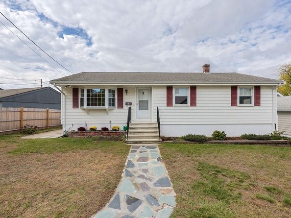 57 Beach St, Milford MA 01757