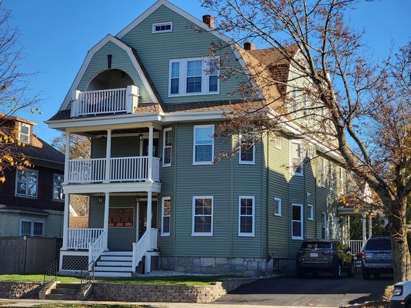 60 June St, Worcester MA 01602