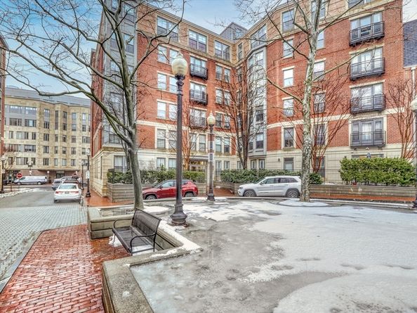 2 Rollins St D603, Boston MA 02118