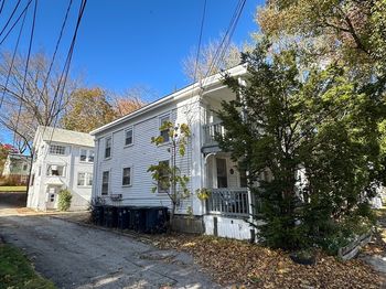 128 & 128 1/2 Elm St