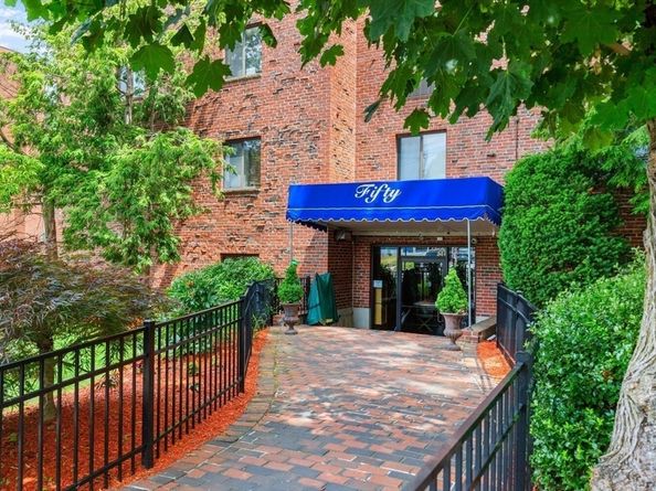 50 Water St 24, Medford MA 02155