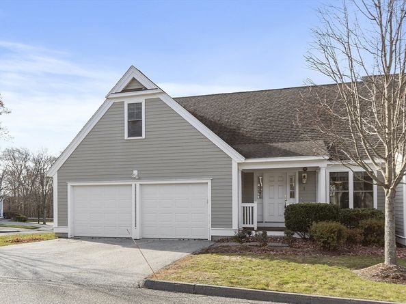 1 Canton Ct 35, Grafton MA 01536