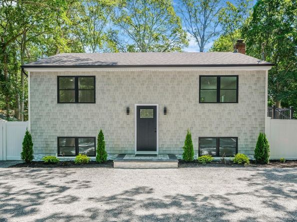 38 Columbia, Westhampton NY 11977