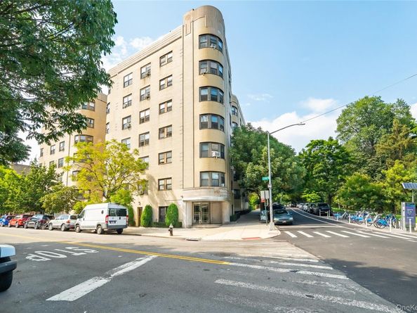 190 E Mosholu Parkway S 4G, Bronx NY 10458