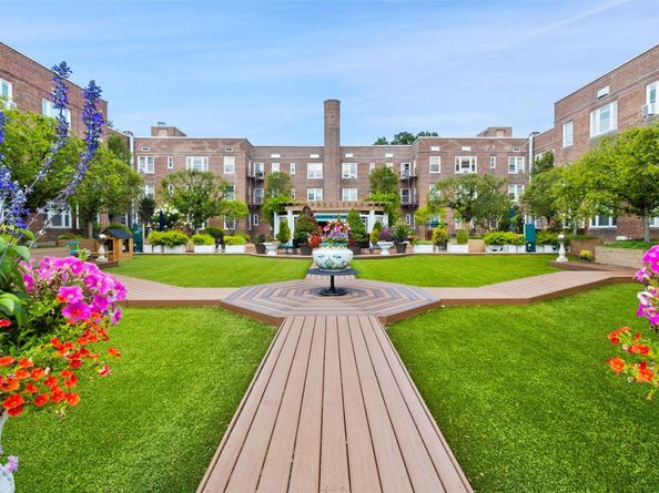 101 Old Mamaroneck Road 1B2, White Plains NY 10605