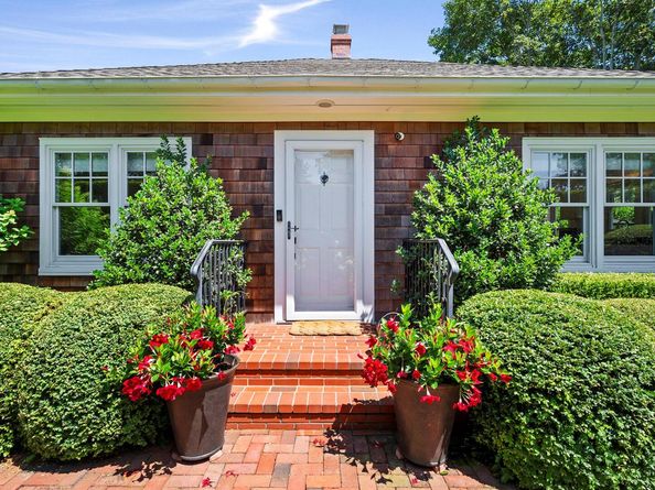 16 Miller Lane, East Hampton NY 11937