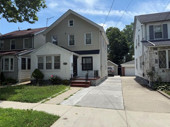 19022 111th Road, Saint Albans NY 11412