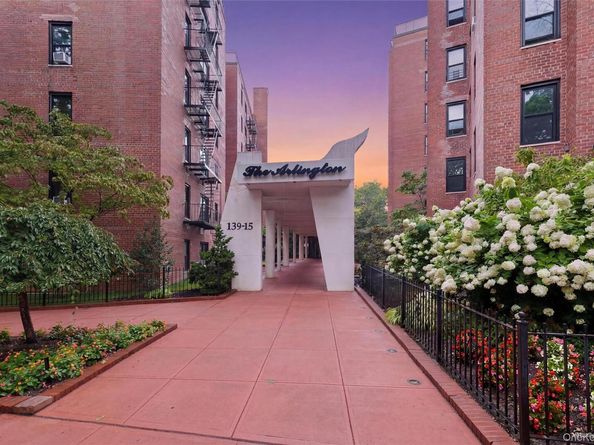 139-15 83 Avenue 629, Briarwood NY 11435