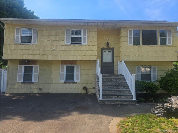 38 Sage Street, Central Islip NY 11722