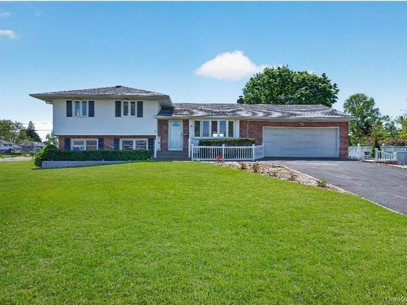 8 Whitebirch Lane, Commack NY 11725
