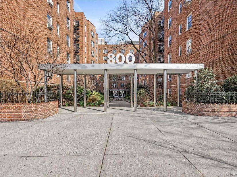 800 Grand Concourse 3BS, Bronx NY 10451