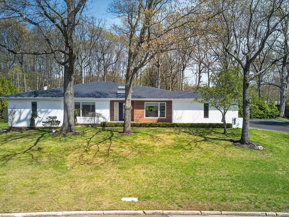 161 Yukon Drive, Woodbury NY 11797