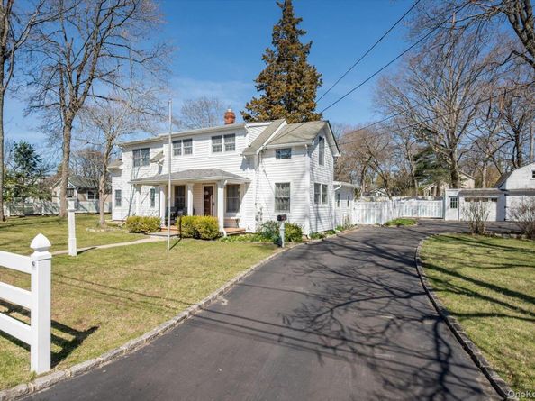 119 7th Street, Saint James NY 11780