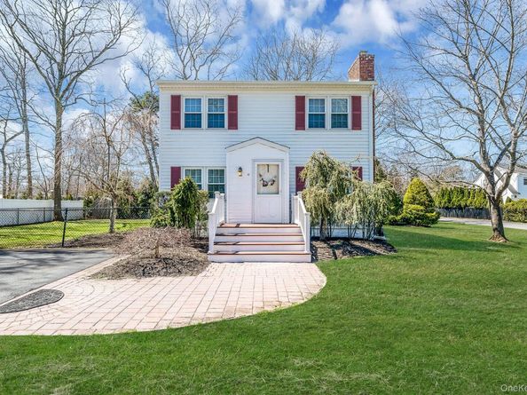 12 Ocean Avenue, East Quogue NY 11942