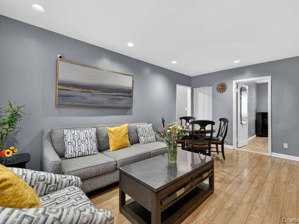 252-23 63rd Avenue 1081, Little Neck NY 11362