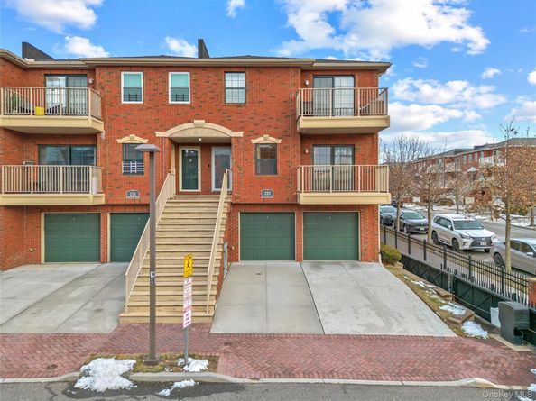 223 Constitution Place A, College Point NY 11356