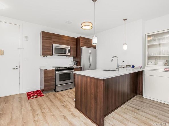 701 Ridge Hill Boulevard 11C, Yonkers NY 10710