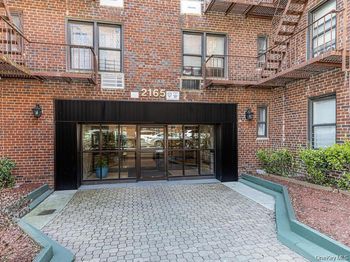 2165 Matthews Avenue