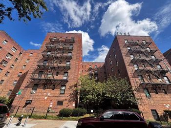 44-25 Macnish Street