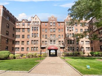 23 Old Mamaroneck Avenue