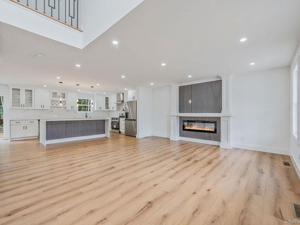 37 Lakeview Drive, Middle Island NY 11953