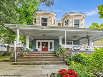 230 Van Cortlandt Park Avenue