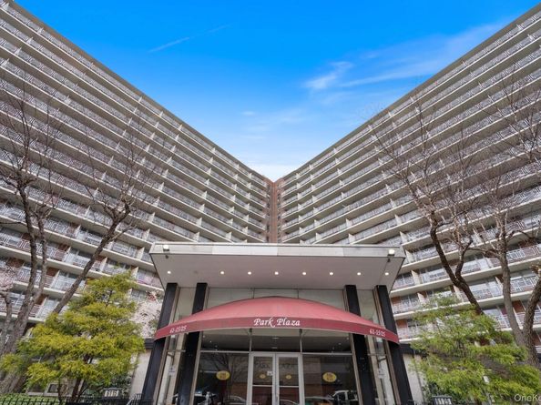 61-15 97th Street 2D, Rego Park NY 11375