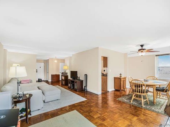 235 Garth Road E5I, Scarsdale NY 10583