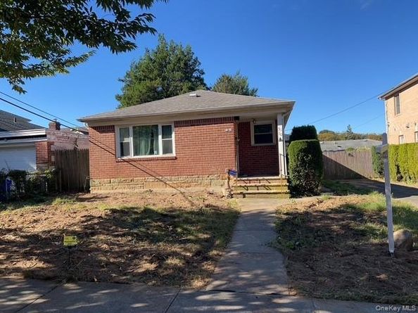 51-10 248 Street, Douglaston NY 11362