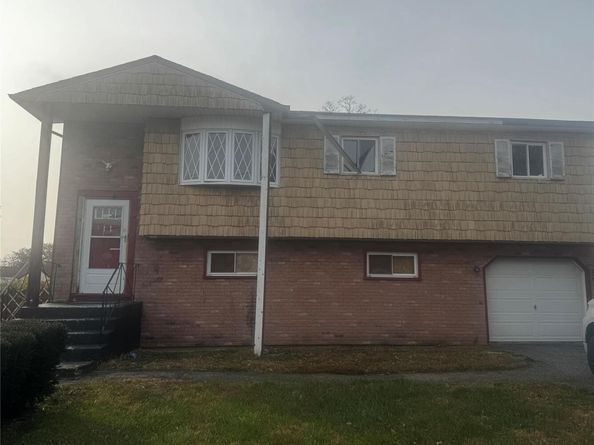 4 S 21st Street, Wyandanch NY 11798