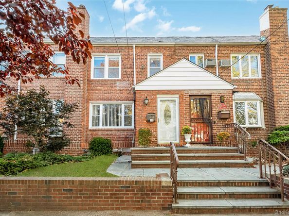 Undisclosed Address #936941, Middle Village NY 11379