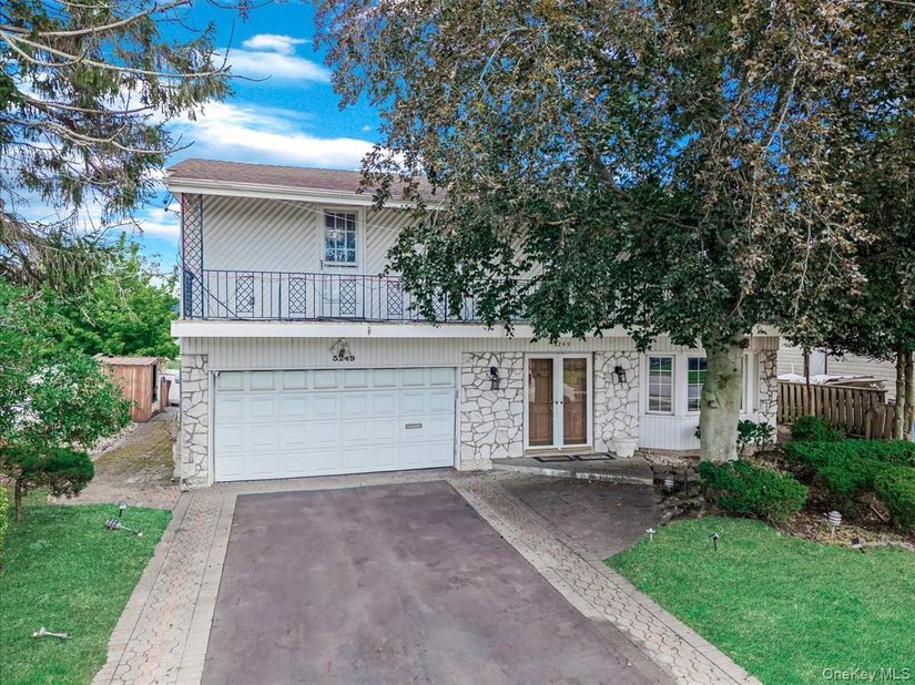 3249 Wolfson Drive, Baldwin NY 11510