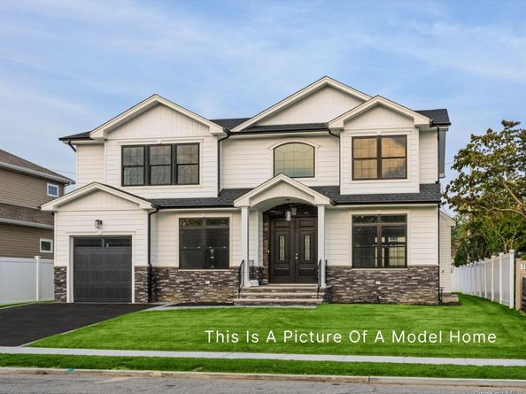 2500 1st Avenue, East Meadow NY 11554