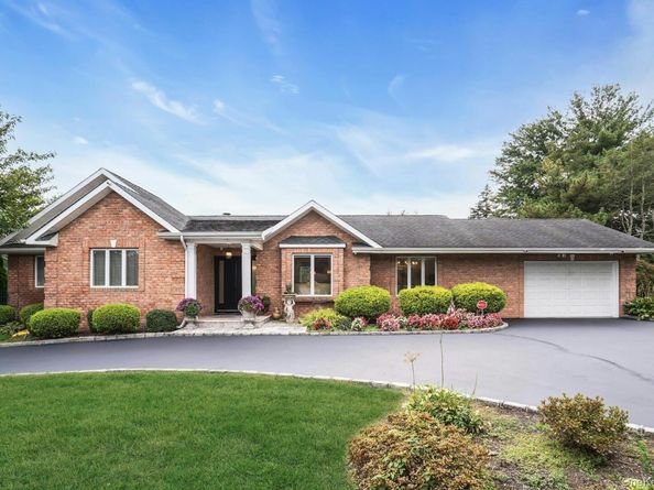 1 Regency Lane, Dix Hills NY 11746